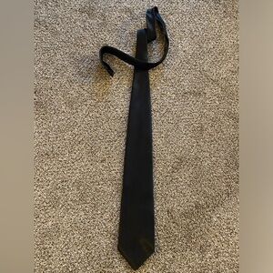 Men’s Silky Black Tie